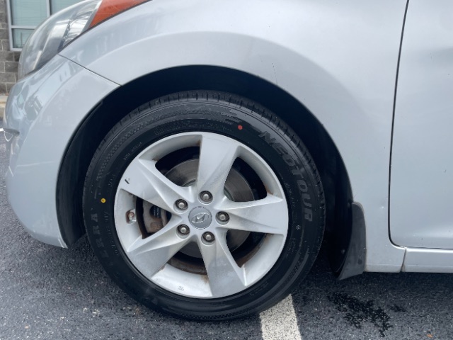 2013 Hyundai Elantra GLS - Photo 9