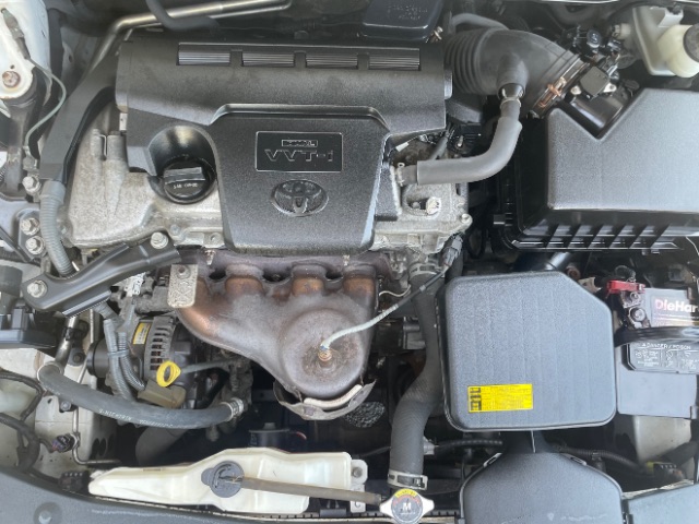2013 Toyota Camry L - Photo 10