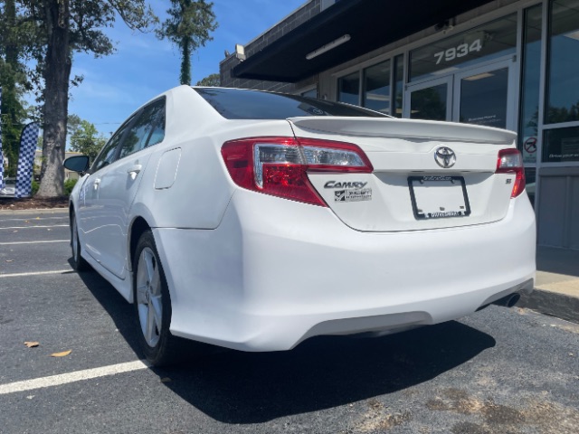 2013 Toyota Camry L - Photo 8