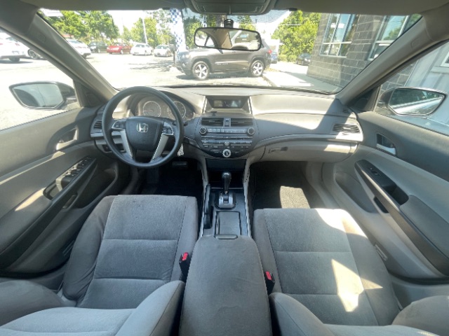 2010 Honda Accord LX-P - Photo 14