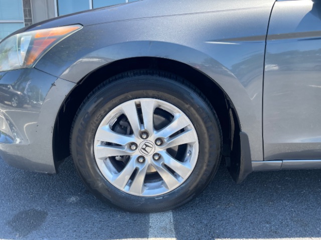 2010 Honda Accord LX-P - Photo 11